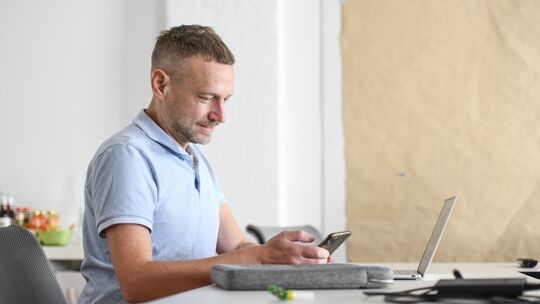 Dieses Bild ist ein Thumbnail, das für das Webinar Validate Your Model-Based Software Early, Before Embedded Code Generation repräsentiert.