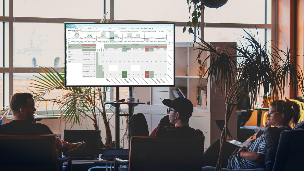 本图片展示了文章 “Software Quality Monitoring Starts with Quality Assurance Reports” 的封面。