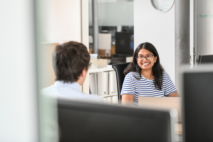 本图片展示了网络研讨会 “基于模型的敏捷软件开发与敏捷模型测试” 的封面。